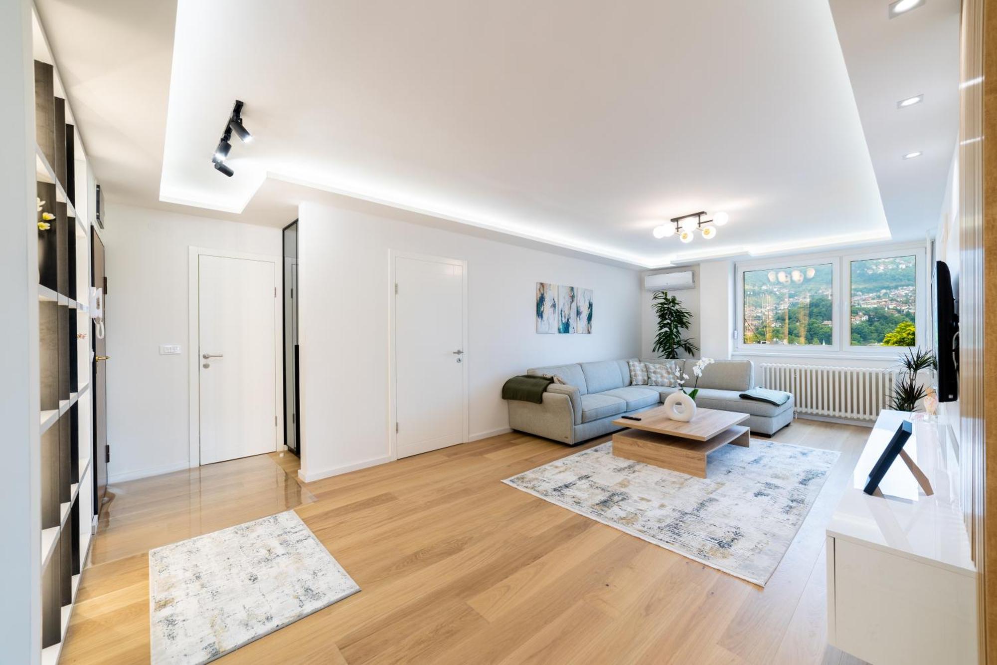 Old Town Heaven 3-Bedroom Apartment With Balcony 塞拉耶佛 外观 照片